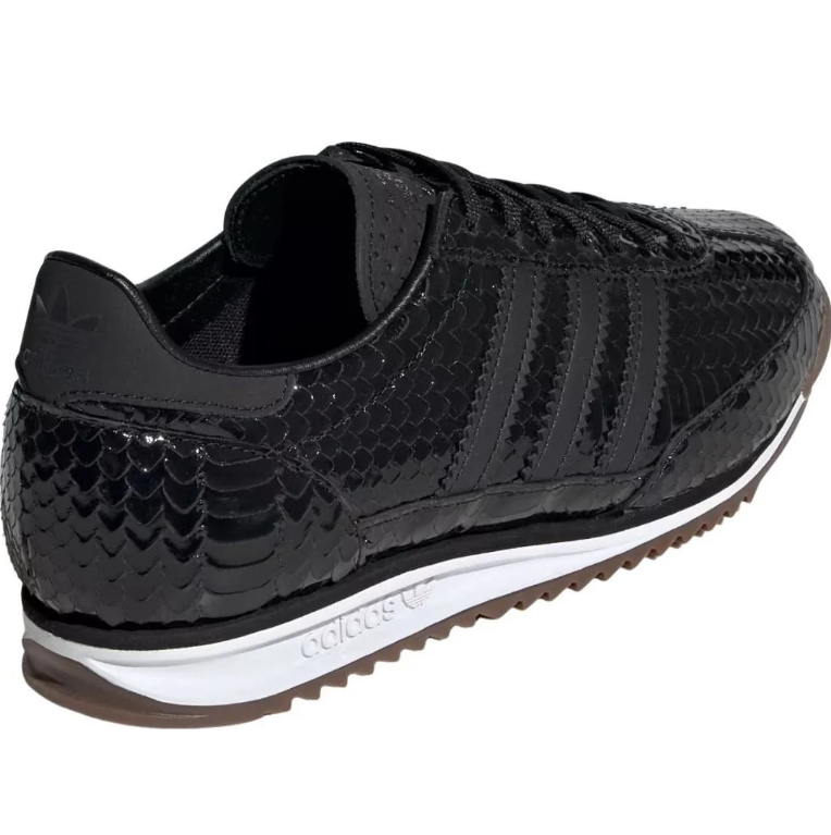 Reptile-Texture Low-Top Sneakers – Black, White & Gum