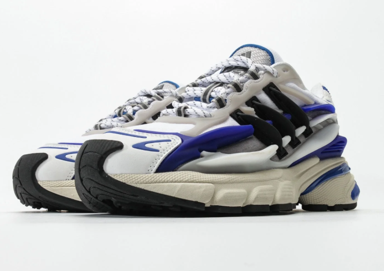 Retro Chunky Lace-Up Sneakers with Three-Stripe Detail