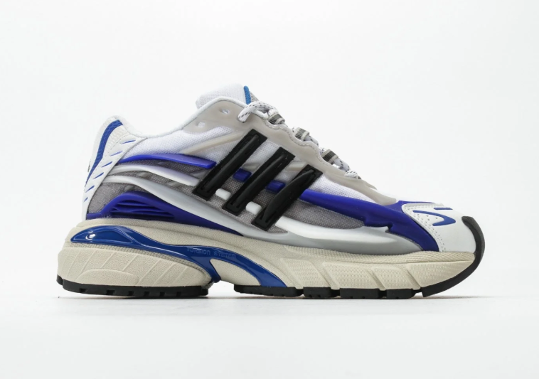 Retro Chunky Lace-Up Sneakers with Three-Stripe Detail