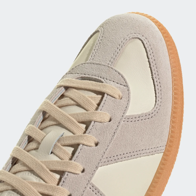 Retro Low-Top Sneakers – Cream, Light Gray & Gum